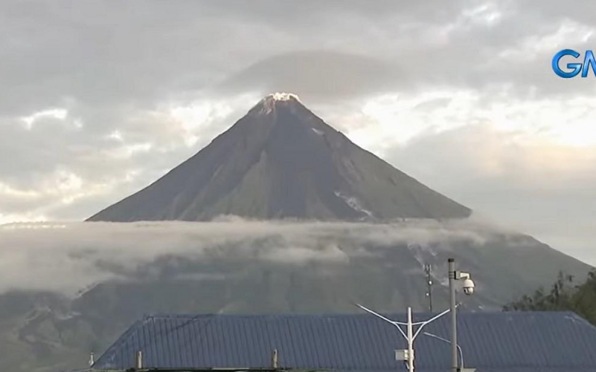 Phivolcs 2 vulkanische erdbeben und 306 steinschlagereignisse am vulkan mayon registriert d6ac0209